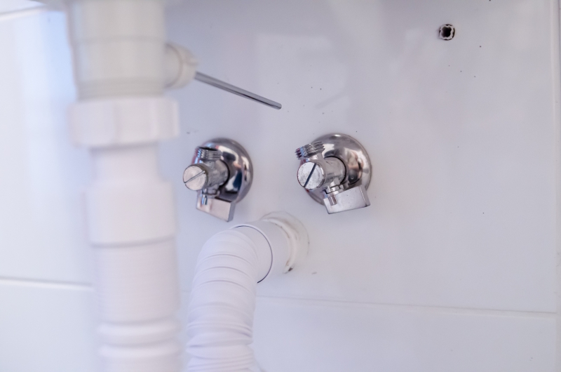 plombier-REGUSSE-min_plumber-2788331